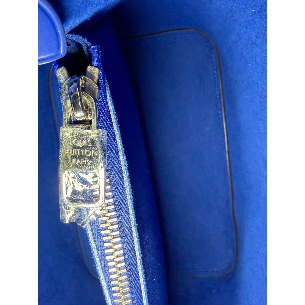 Louis Vuitton NeoNoe MM Epi Leather Red Blue Bucket Bag Shoulder Crossbody - Picture 13 of 16